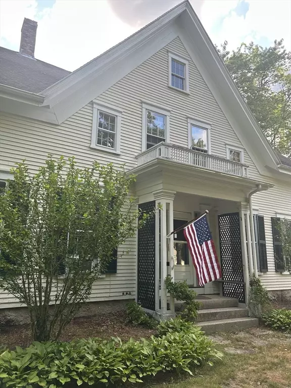 Marion, MA 02738,418 Front Street #1