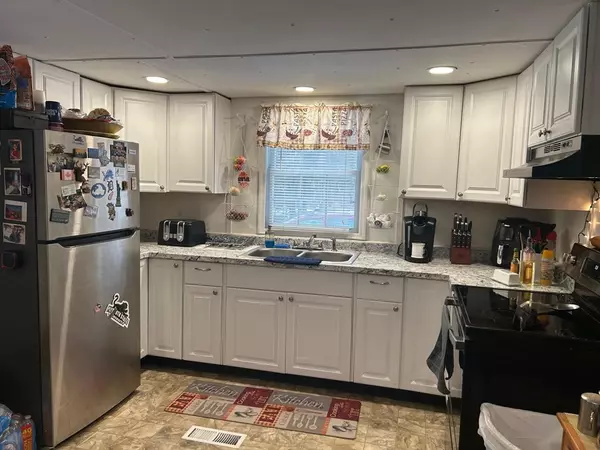 Deering, NH 03244,45 Keyes Farm Rd