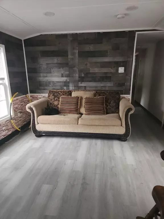 Deering, NH 03244,45 Keyes Farm Rd