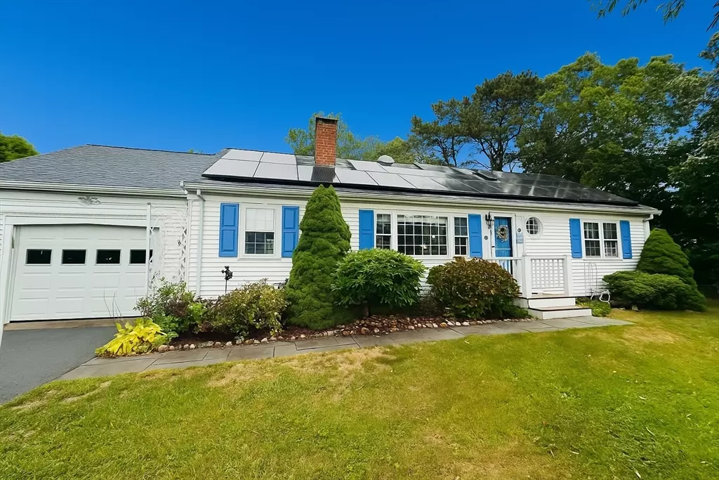 Barnstable, MA 02601,8 Jasmine Ln
