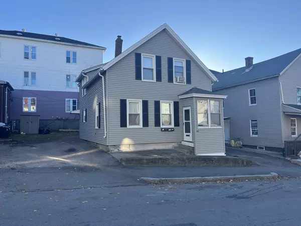 68 Suffolk St, Worcester, MA 01604