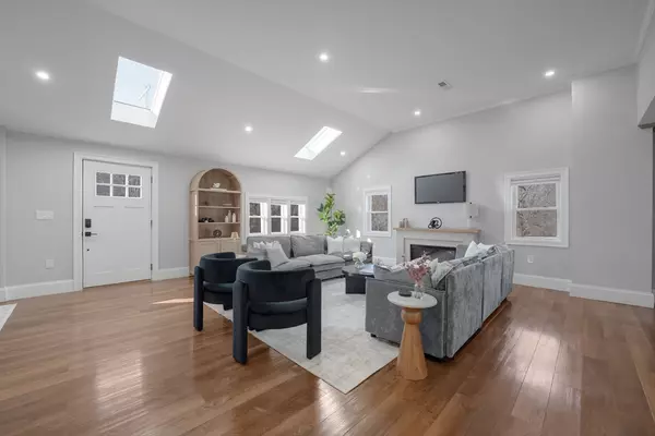 Leominster, MA 01453,594 Pleasant St