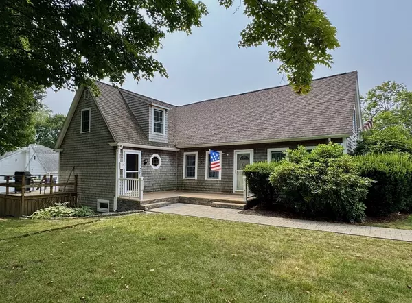 28 Glen St #1, Whitman, MA 02382