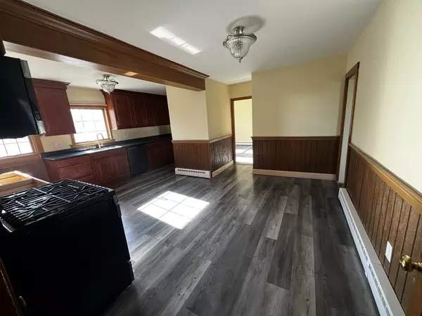 Whitman, MA 02382,28 Glen St #1