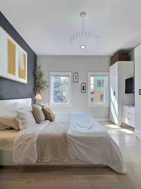 Boston, MA 02128,187 London St #1