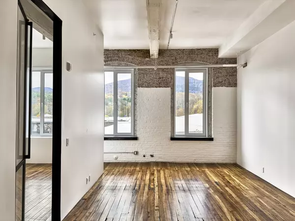 520 State Rd #202, North Adams, MA 01247