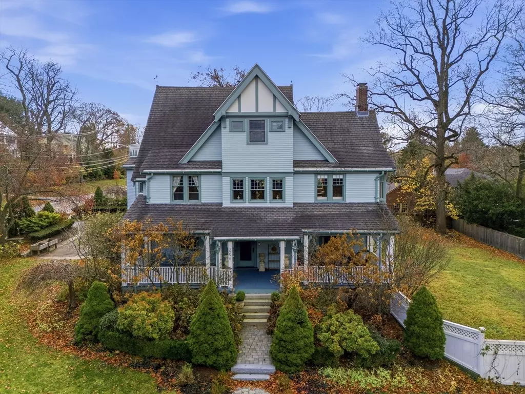 Newton, MA 02458,206 Franklin St