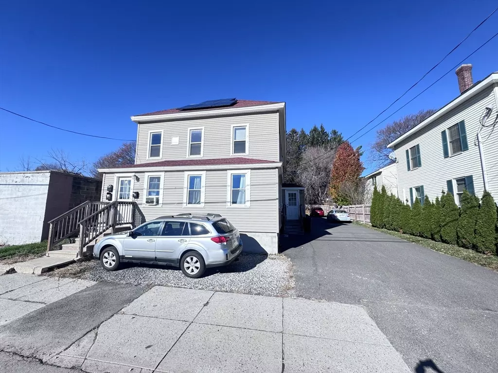 Clinton, MA 01510,116-118 Lawrence St #1Rear