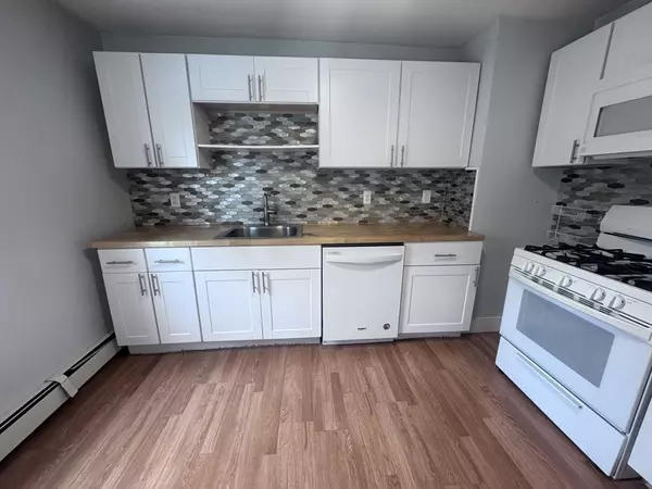 116-118 Lawrence St #1Rear, Clinton, MA 01510