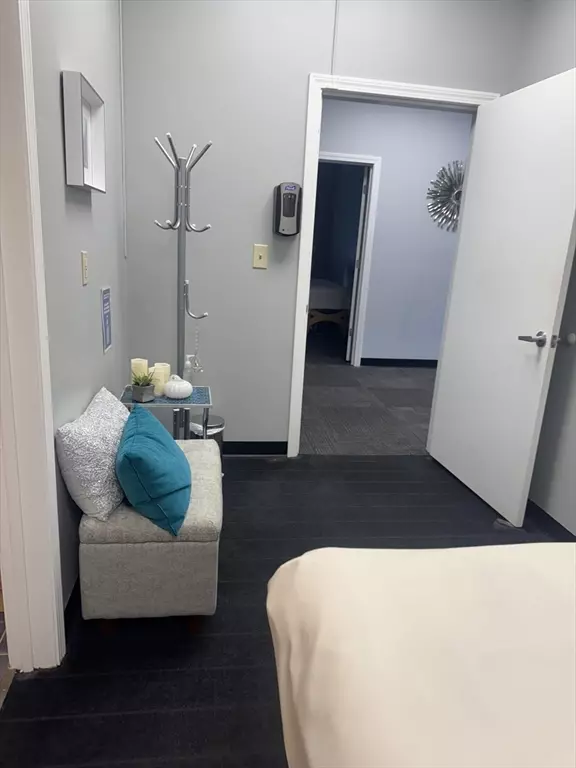 Acushnet, MA 02743,132 S Main St