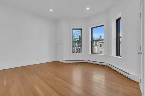 Boston, MA 02116,389 Beacon Street #7