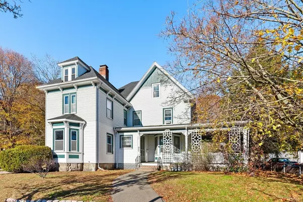 Newton, MA 02460,957 Washington St #1