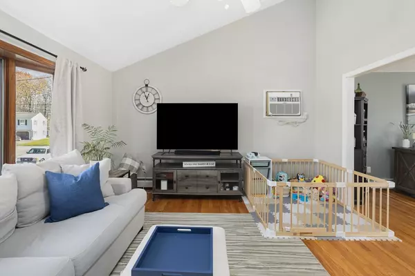 Warren, RI 02885,9 Kenny Dr