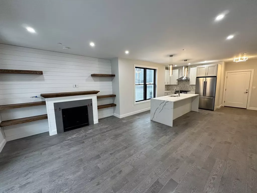 Boston, MA 02128,197 Condor St #4