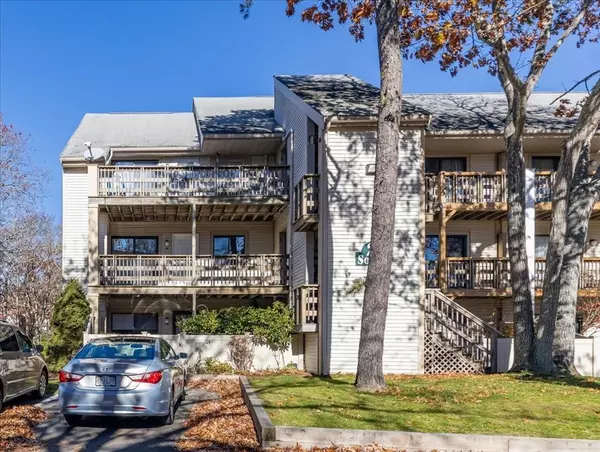 Barnstable, MA 02601,800 Bearses #2SB