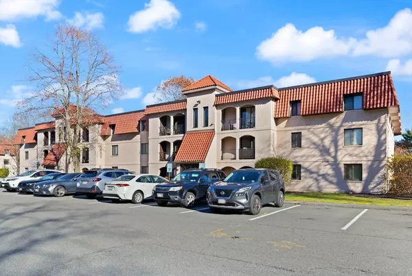 685 Oak St #13-9, Brockton, MA 02301