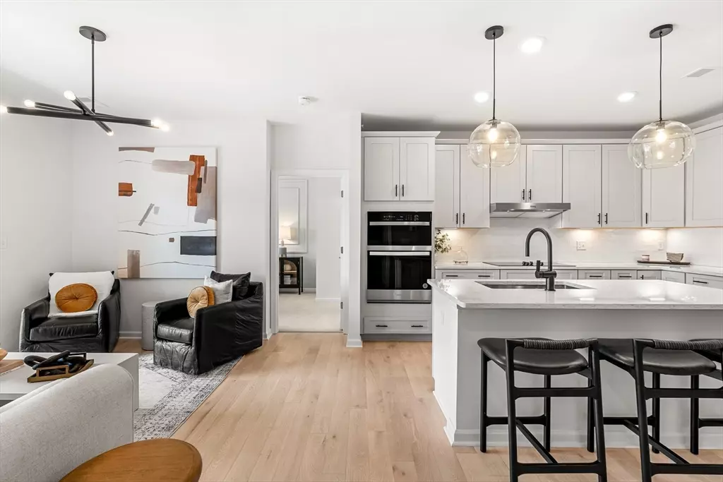 Canton, MA 02021,399 Neponset #310