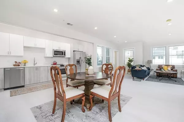 Revere, MA 02151,1540 N Shore Road #301