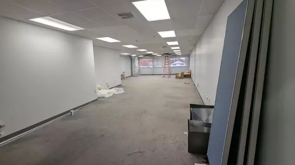 Warwick, RI 02886,120 Lambert Lind Hwy