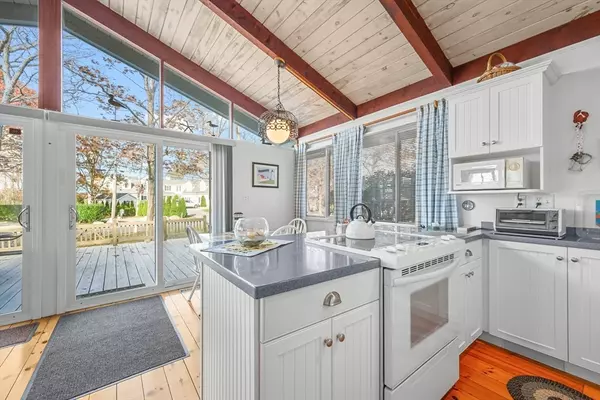 Falmouth, MA 02536,1 Cuttysark Road