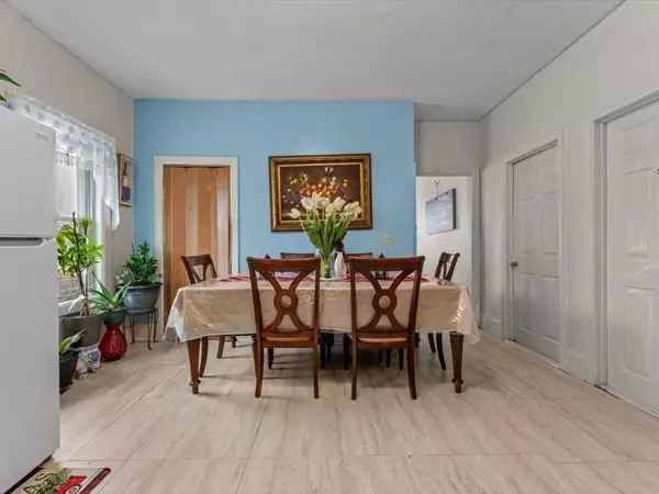 Worcester, MA 01603,120 Grand St