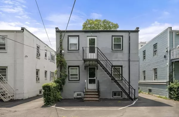 Boston, MA 02128,838 Saratoga St #B