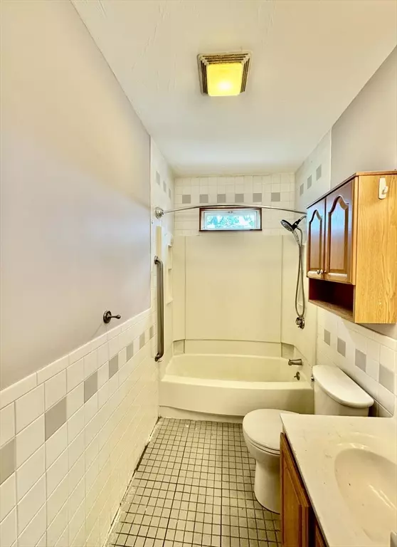 Quincy, MA 02170,7 Rawson Rd #1