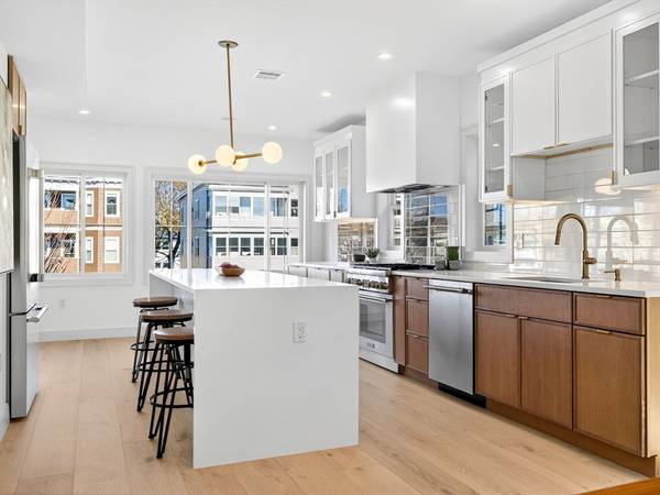 Somerville, MA 02144,202 Powder House Blvd #2