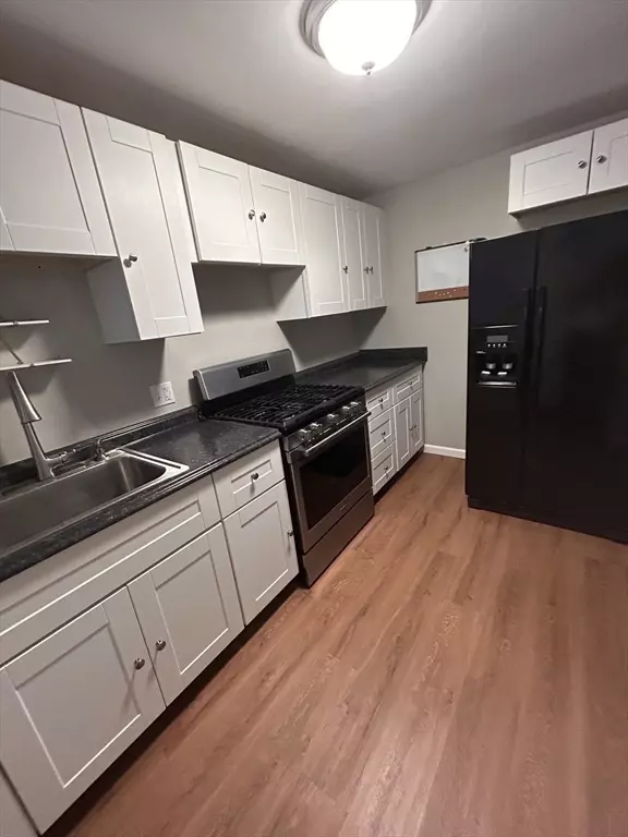 Springfield, MA 01118,5 Manor Court #5