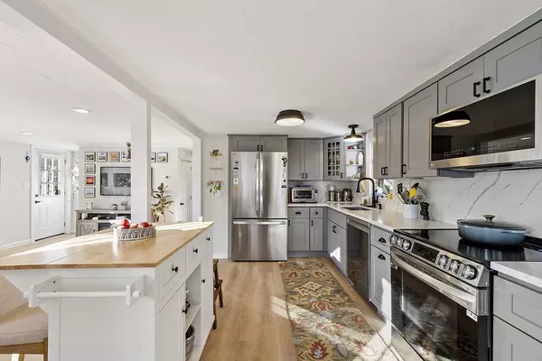 Oxford, MA 01540,8 Bacon St