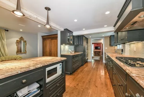 Boston, MA 02130,7 Park Place #7