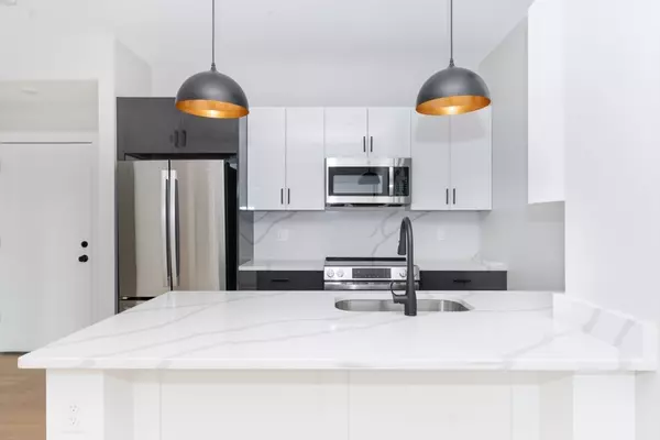 Somerville, MA 02143,379 Somerville Ave