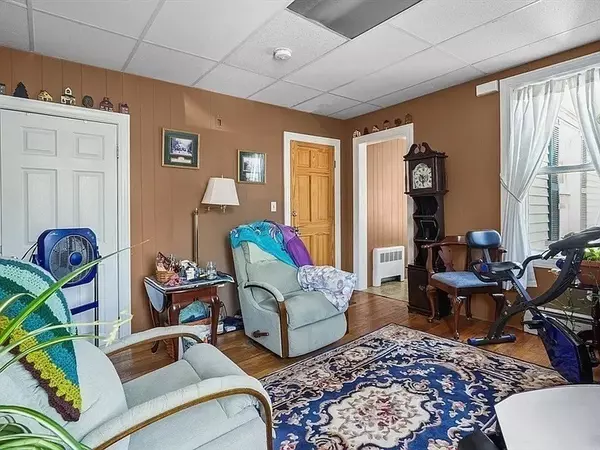 Seekonk, MA 02771,442 Taunton #4