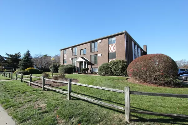 139 King St #304B, Franklin, MA 02038