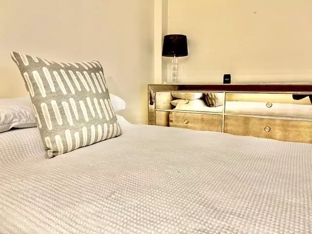 Cambridge, MA 02141,2 Earhart #121