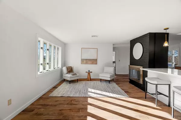 Peabody, MA 01960,11 Murray Street