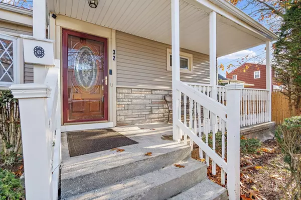 Boston, MA 02126,32 Violet St