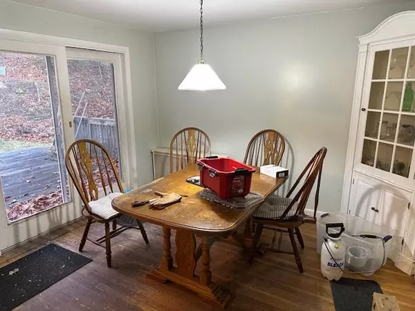 Worcester, MA 01606,68 Indian Hill Rd