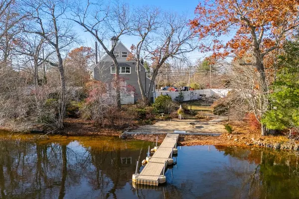 Halifax, MA 02338,553 Monponsett St