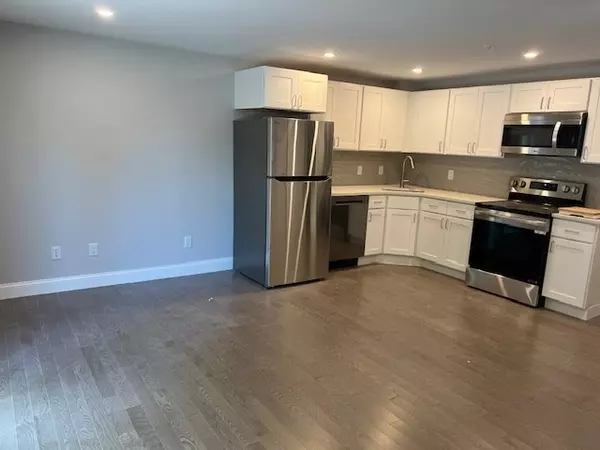 Harwich, MA 02645,328 Bank Street #5