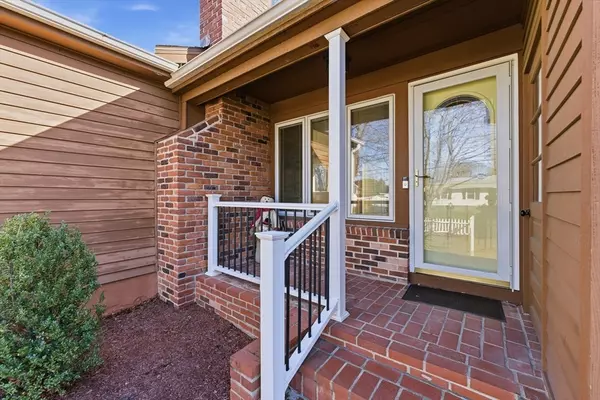 Agawam, MA 01001,23 Peros Drive