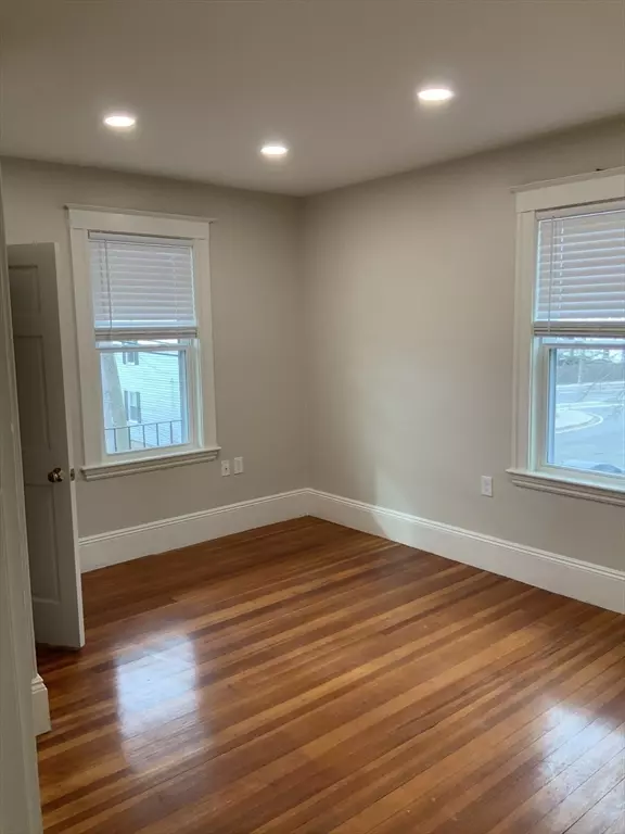 Salem, MA 01970,95 Broadway #2