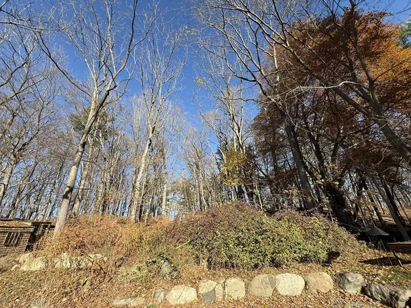 Amesbury, MA 01913,3 Laurel Place