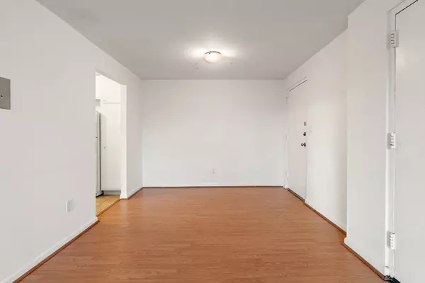 Andover, MA 01810,1 Colonial Dr #B1-8