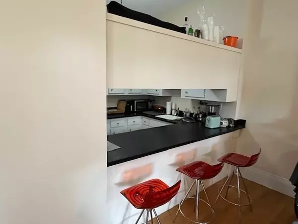 Boston, MA 02118,533 Massachusetts Ave #3