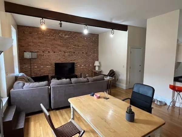 Boston, MA 02118,533 Massachusetts Ave #3