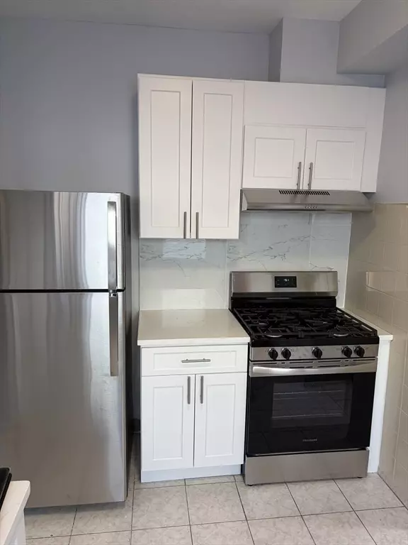 Boston, MA 02135,324 Summit Avenue #4