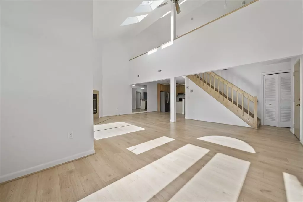 Weymouth, MA 02190,110 Burkhall #H