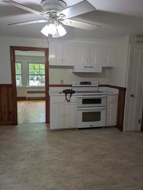 Ipswich, MA 01938,87 Topsfield Rd