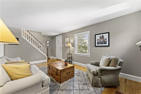 Needham, MA 02492,1052 Greendale Ave